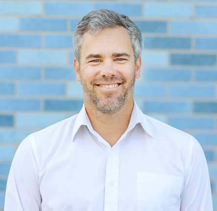 large-thumbnail_VR Headshots 2025-5 copy.jpg